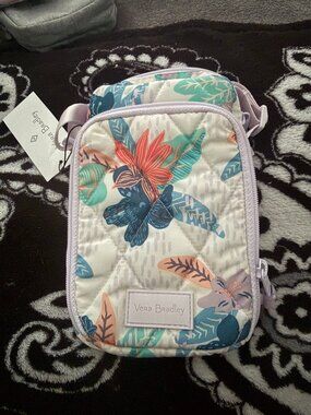 Vera Bradley Cellphone Crossbody - NWT - Ultra Lightweight - Floral Design